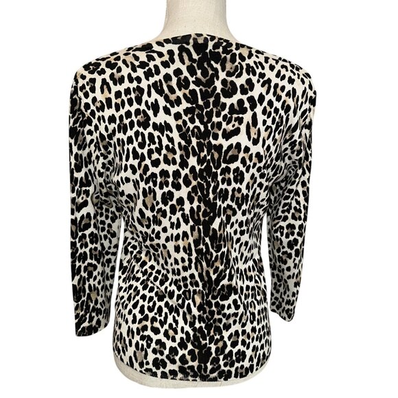 White House Black Market Leopard Print Cardigan S Button-Down V-Neck 3/4 Sleeve - Picture 4 of 5